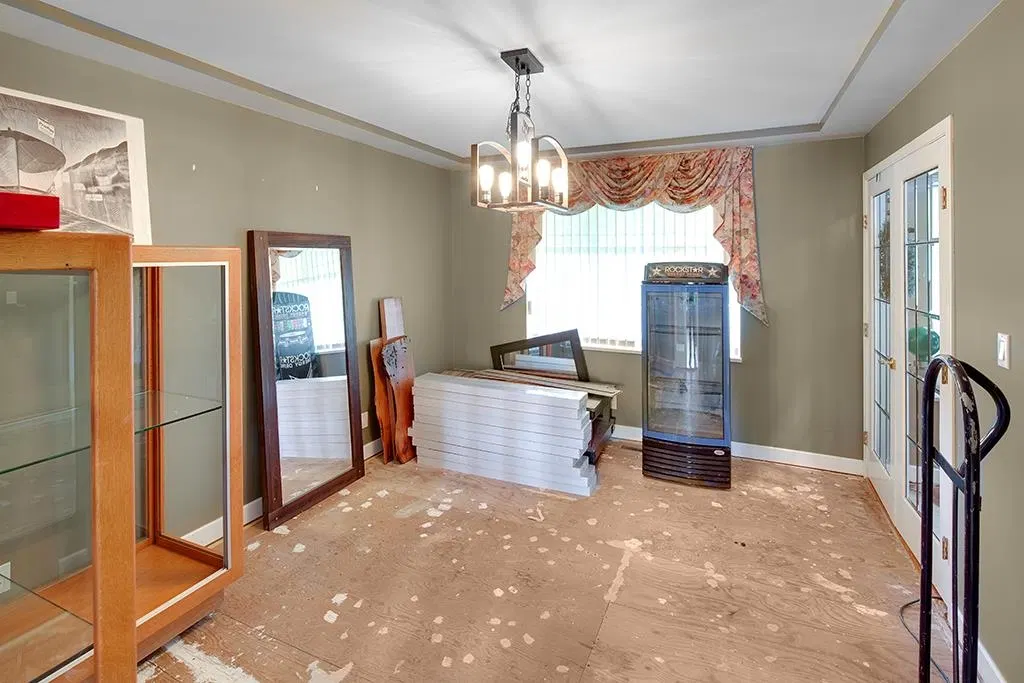 Photo 5 of 39 at 18851 74 Avenue