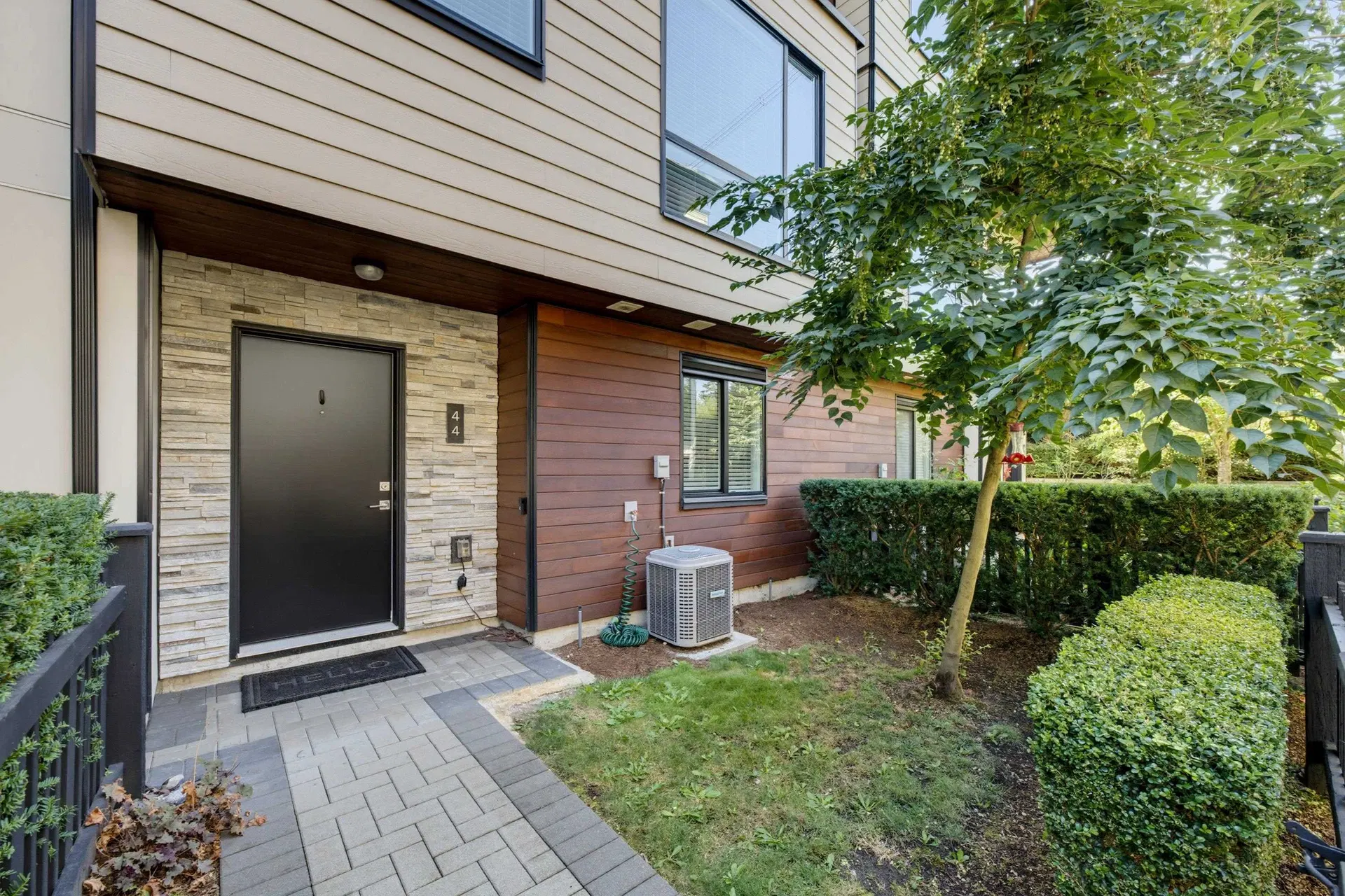 Photo 2 of 40 at #44 – 15688 28 Avenue