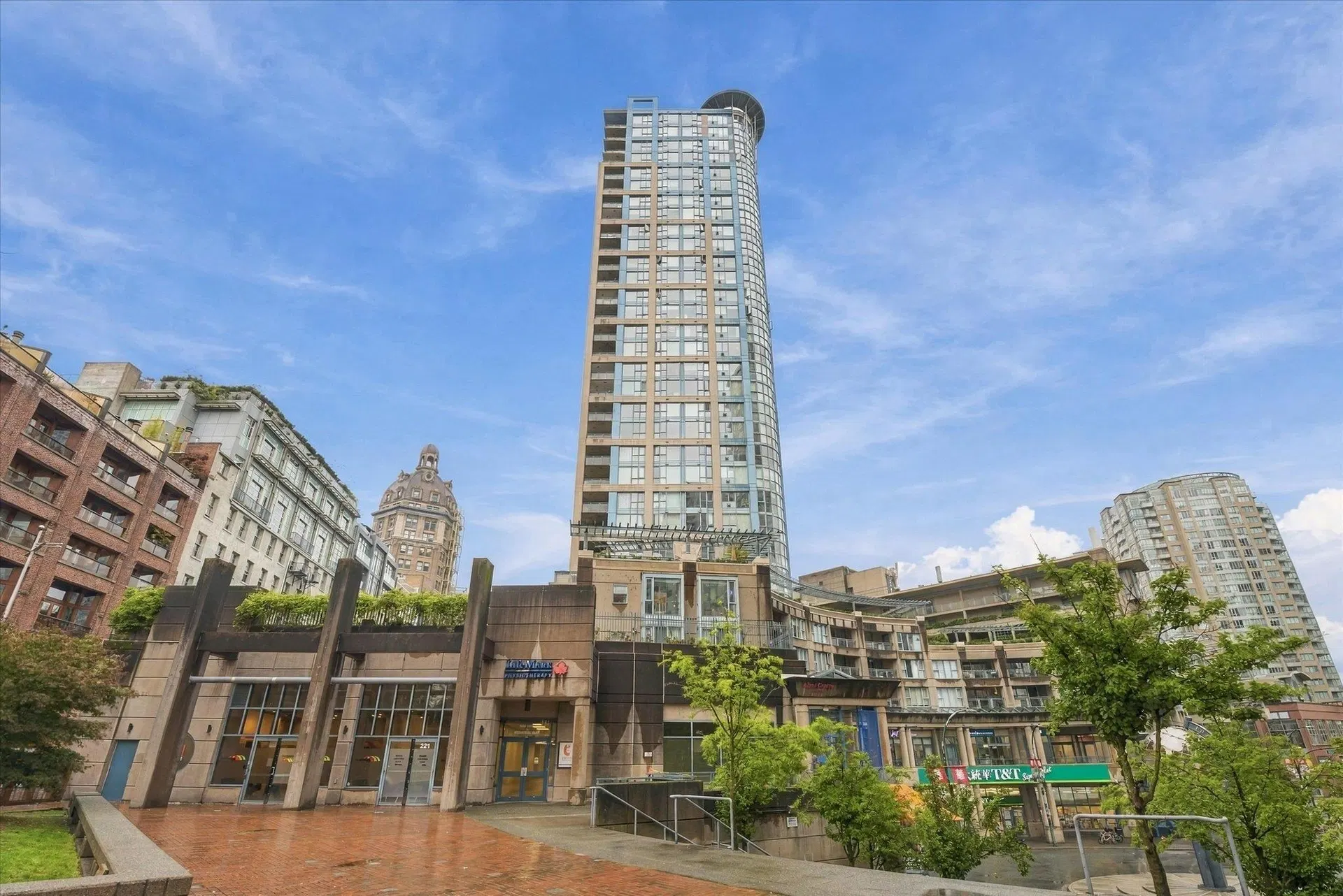 #603 – 183 Keefer Place