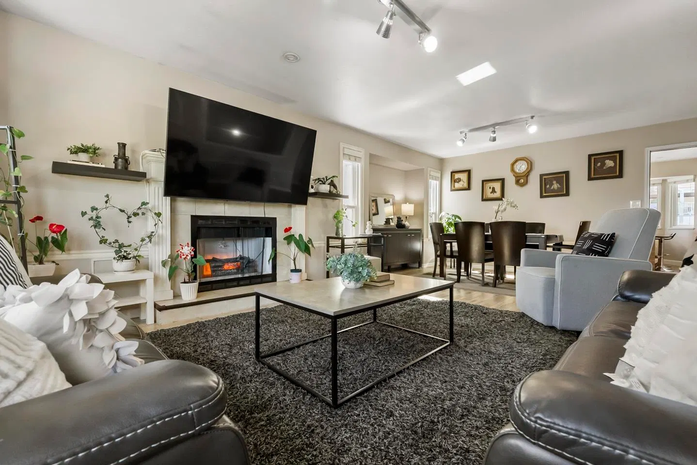 Photo 4 of 40 at 9511 160 Street