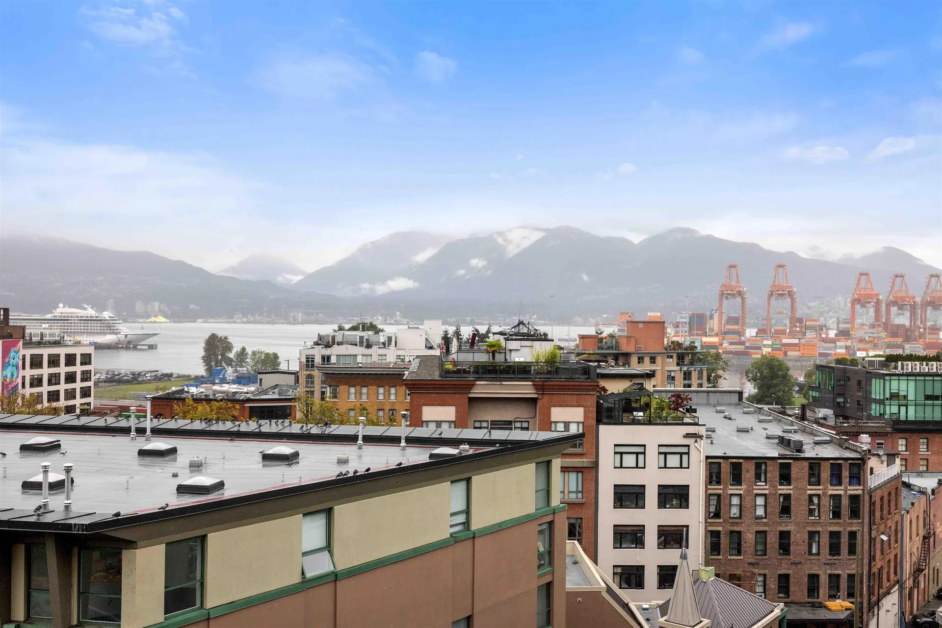 Photo 2 of 28 at #708 – 22 E Cordova Street
