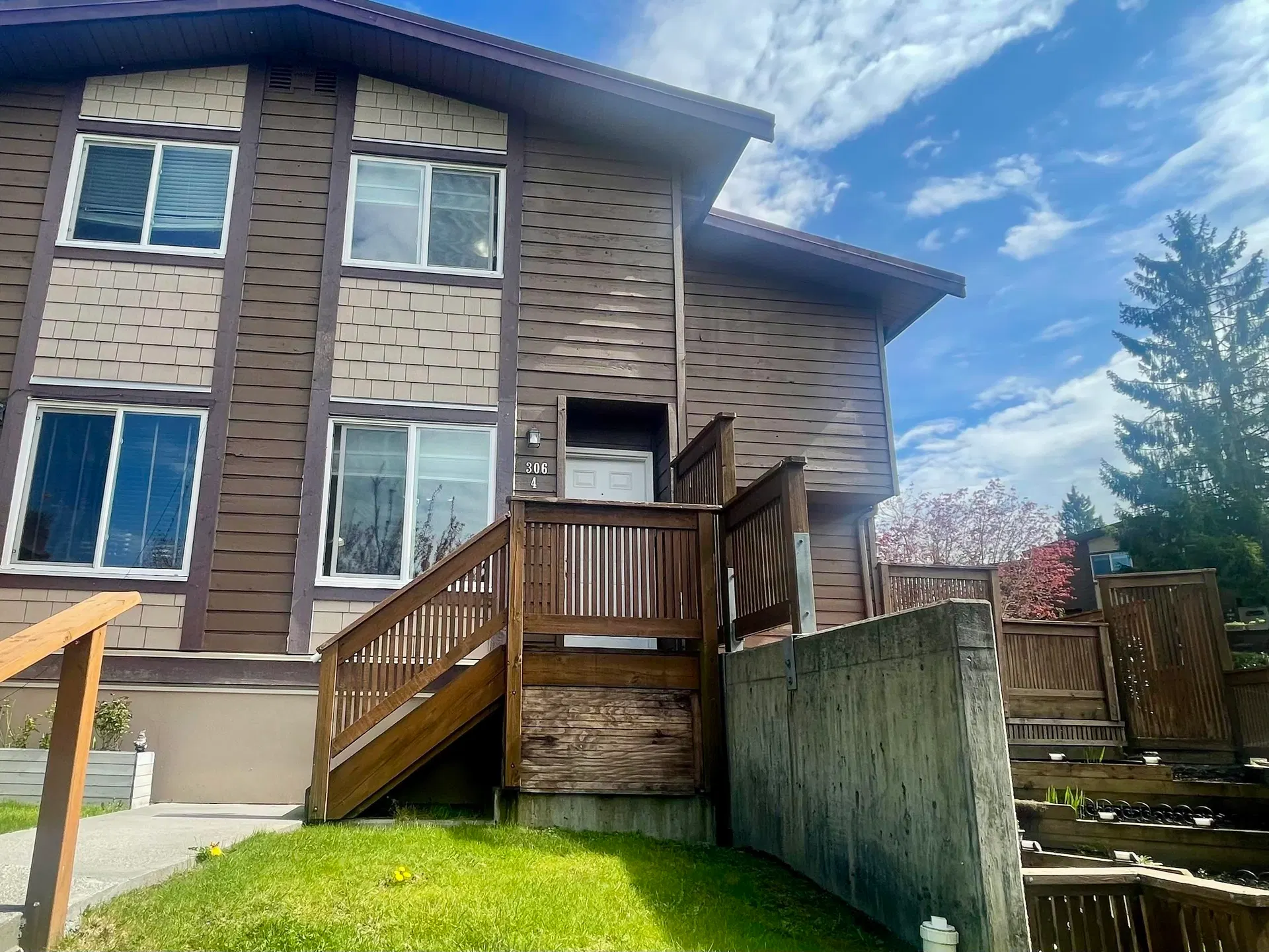 Photo 2 of 24 at #4 – 306 Highland Way