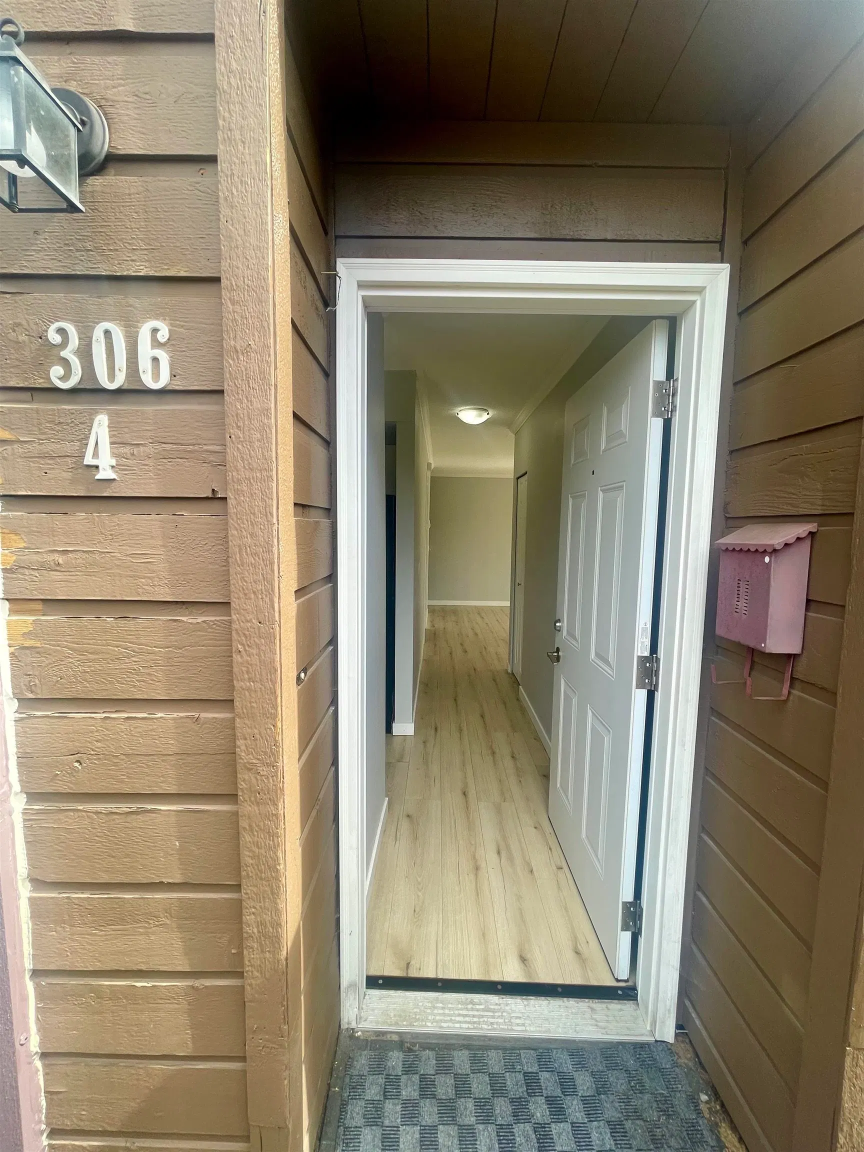 Photo 3 of 24 at #4 – 306 Highland Way