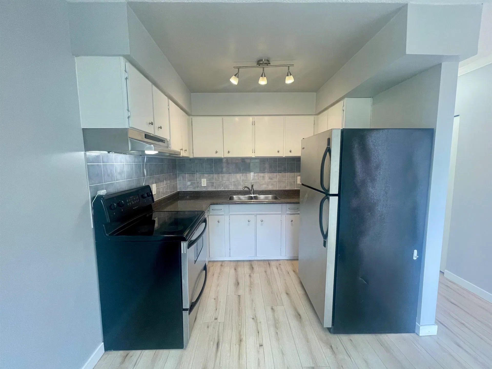 Photo 4 of 24 at #4 – 306 Highland Way