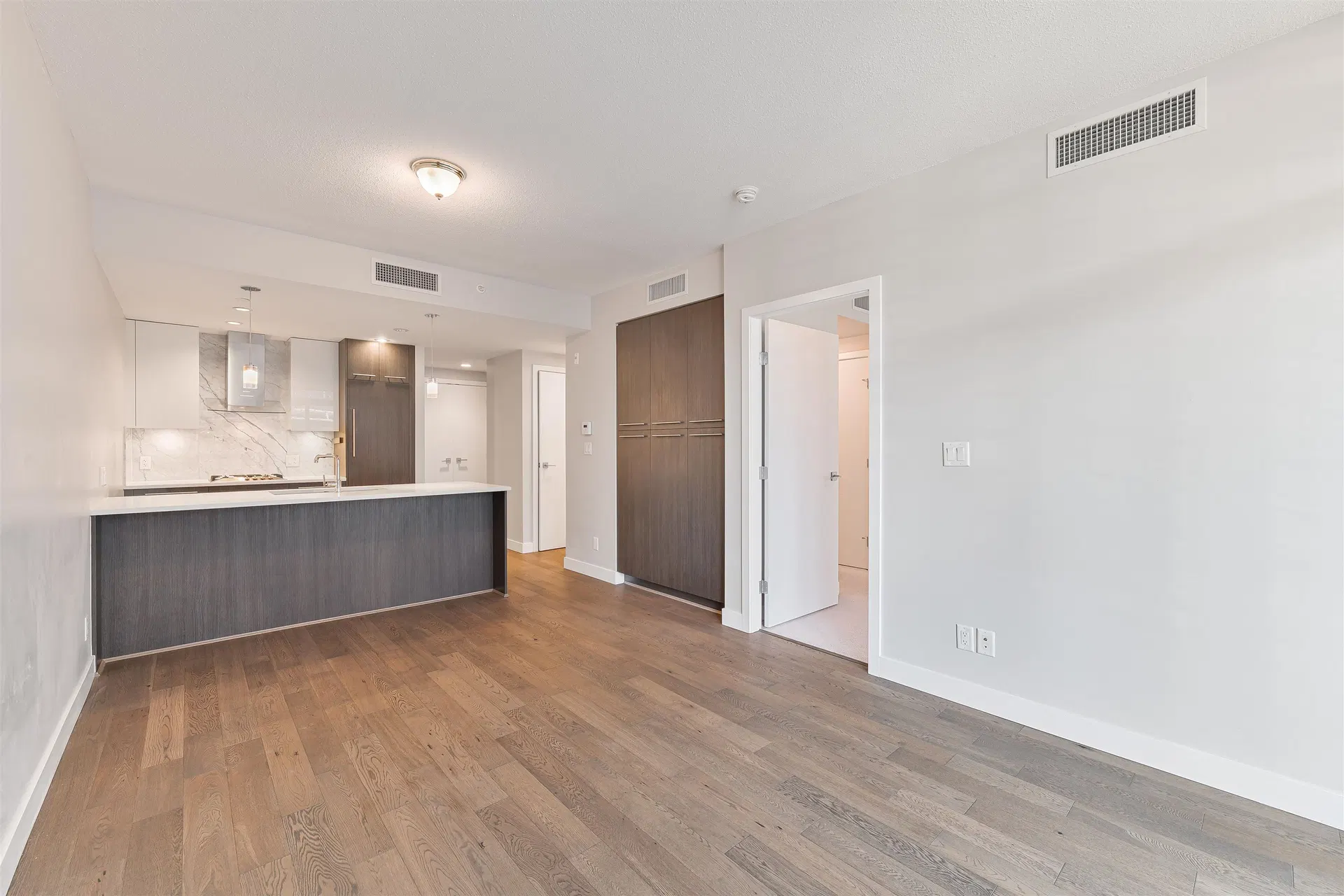 Photo 3 of 22 at #202 – 655 W 41st Avenue