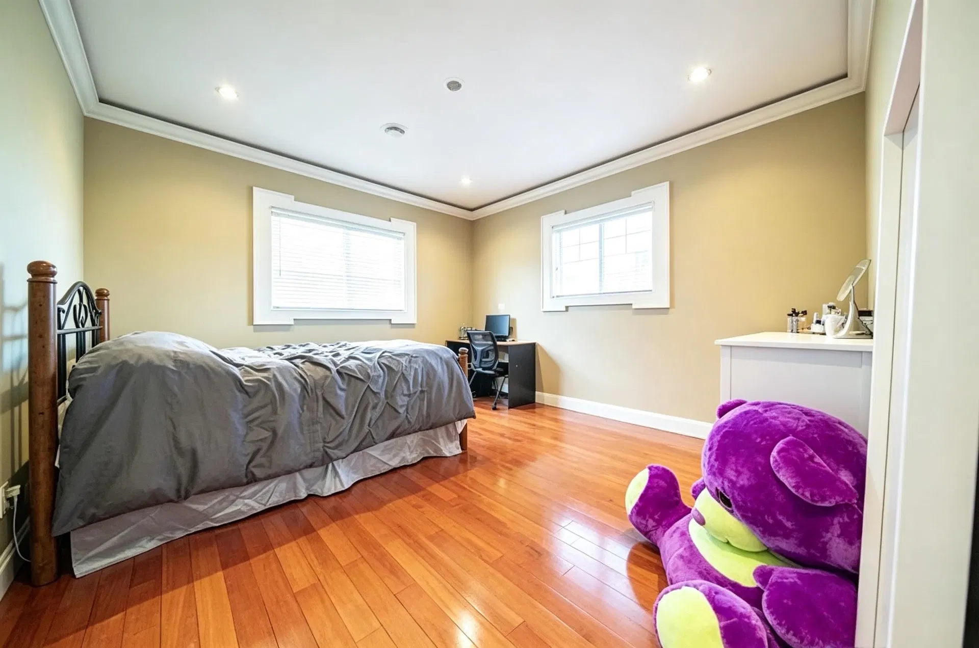 Photo 3 of 4 at 238 Hume Street