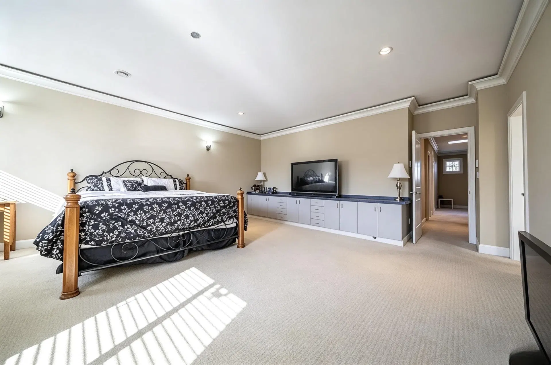 Photo 4 of 4 at 238 Hume Street