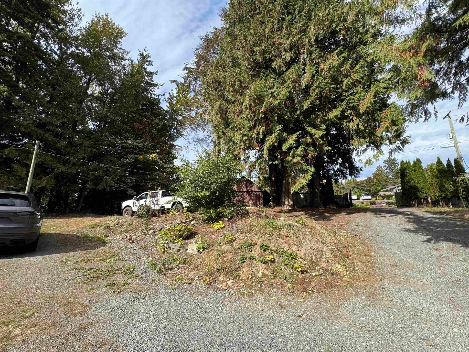 Photo 4 of 25 at 52844 Yale Road