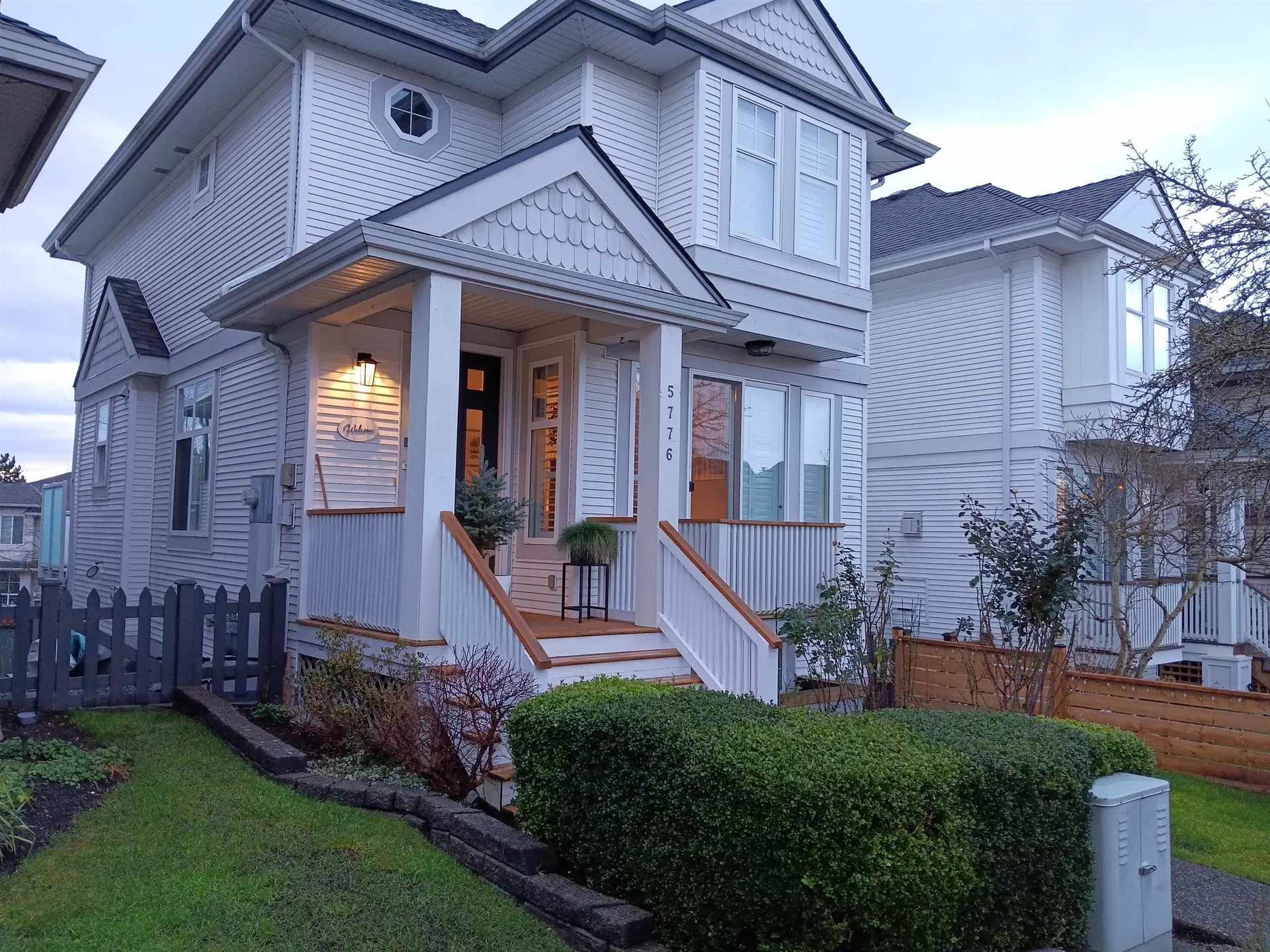 Photo 1 of 40 at 5776 149 Street