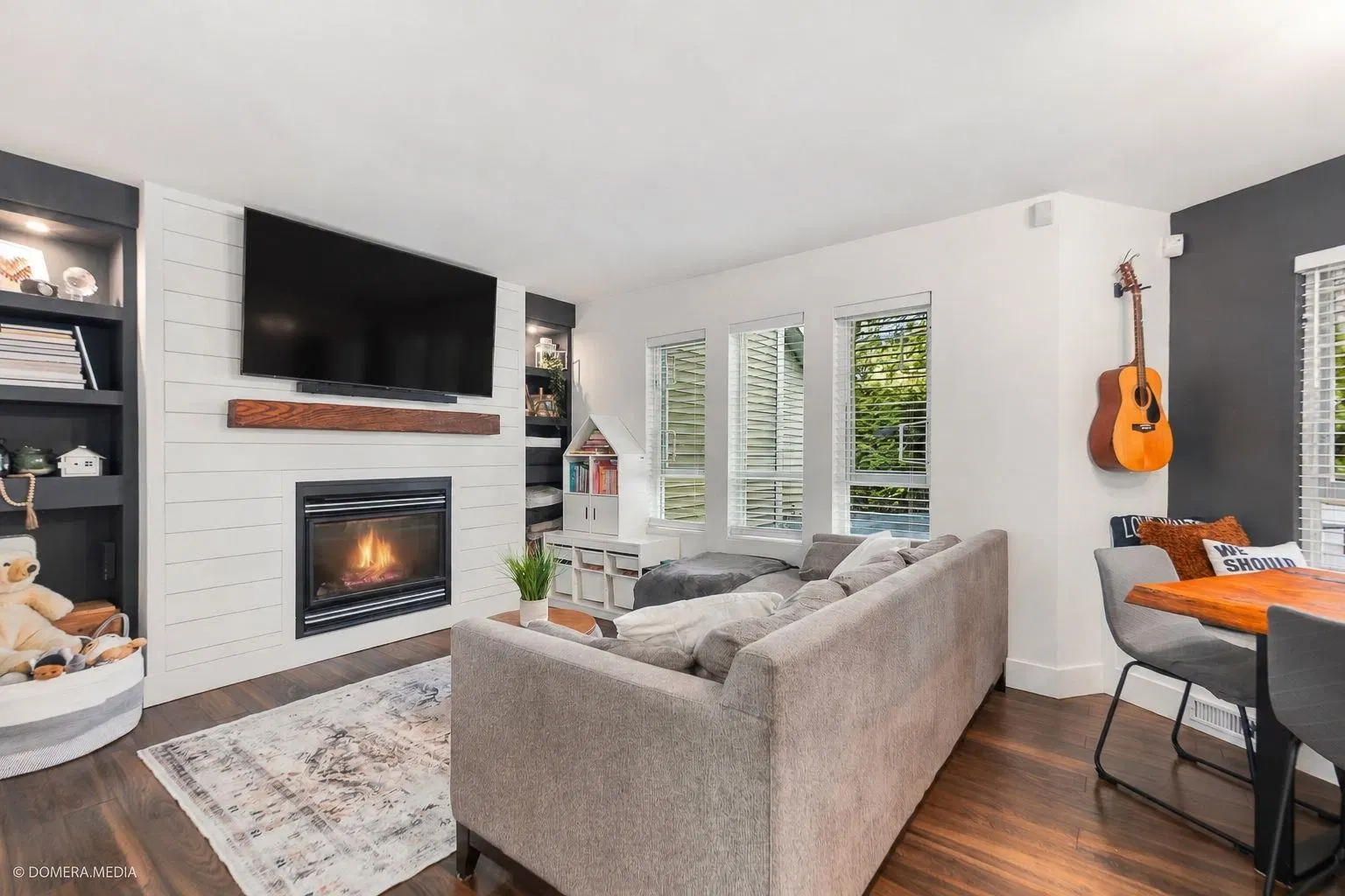 Photo 1 of 31 at #17 – 123 Laval Street