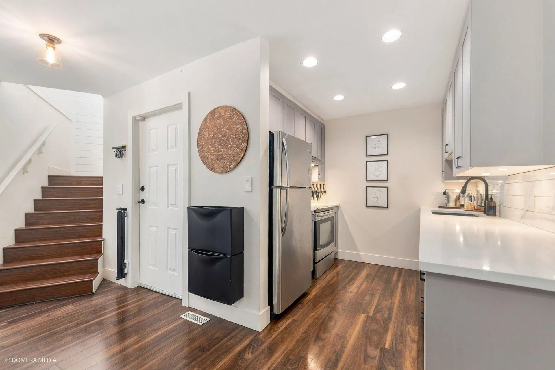 Photo 4 of 31 at #17 – 123 Laval Street