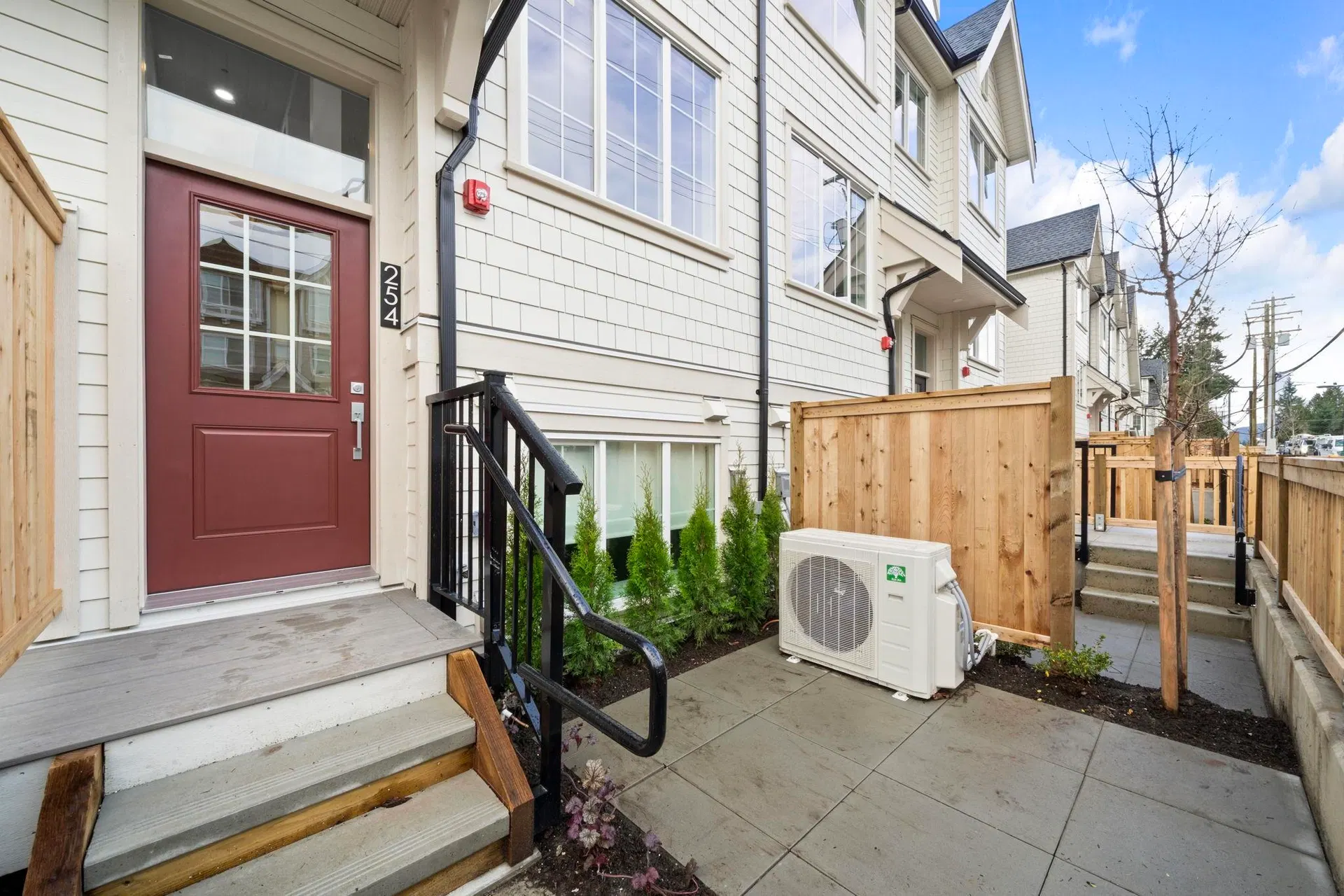 Photo 3 of 36 at #254 – 720 Robinson Street