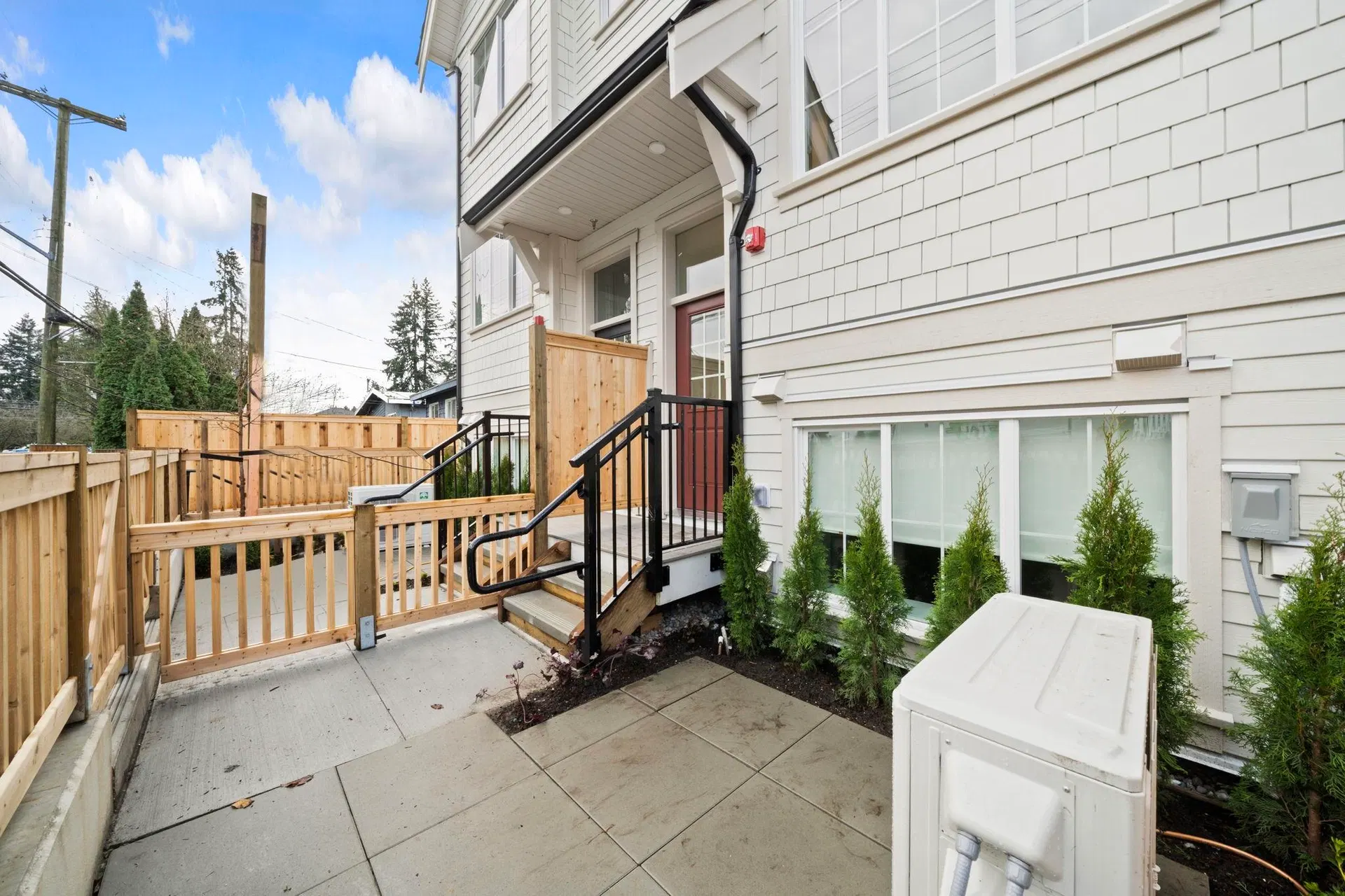 Photo 4 of 36 at #254 – 720 Robinson Street