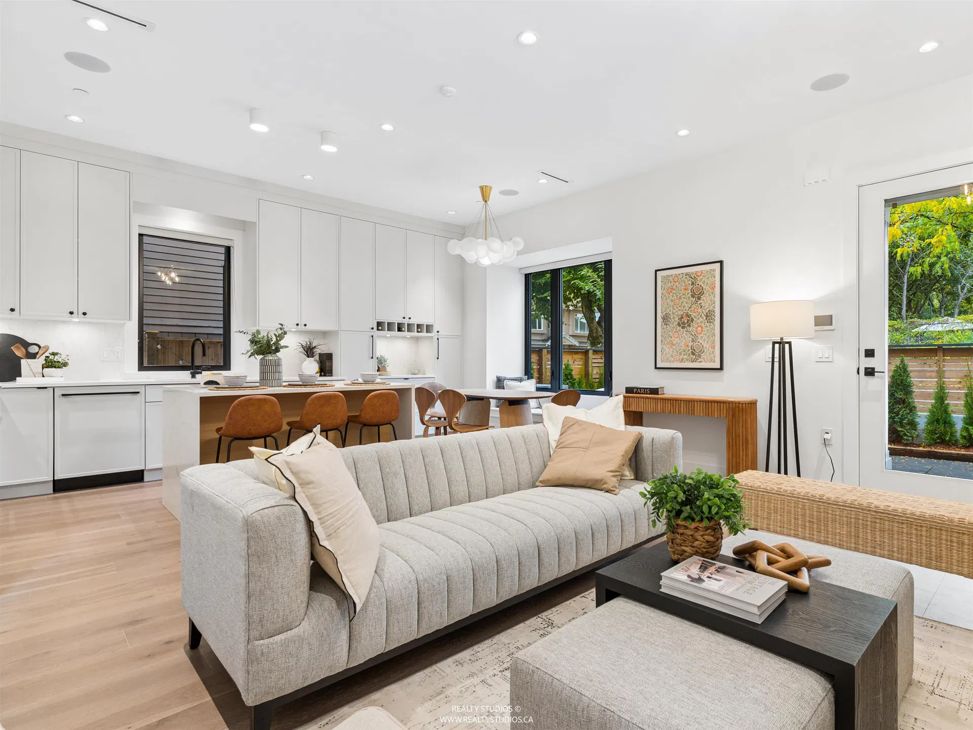Photo 5 of 40 at #1 – 878 E 37th Avenue