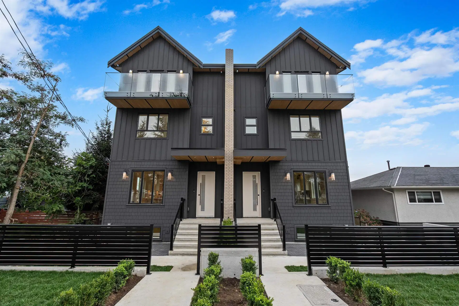 #1 – 1060 Stratford Avenue
