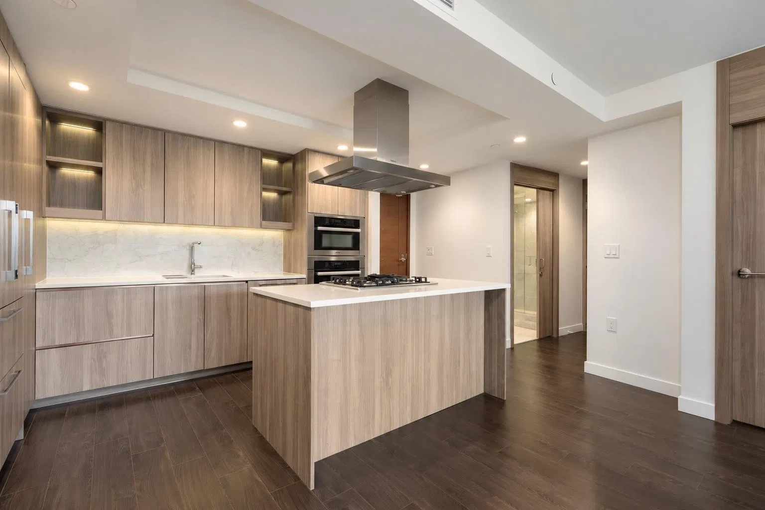 Photo 5 of 29 at #612 – 1768 Cook Street