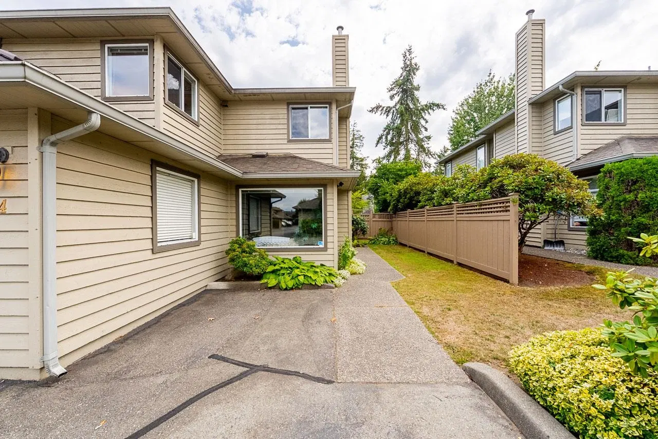 Photo 5 of 38 at #4 – 9727 152b Street