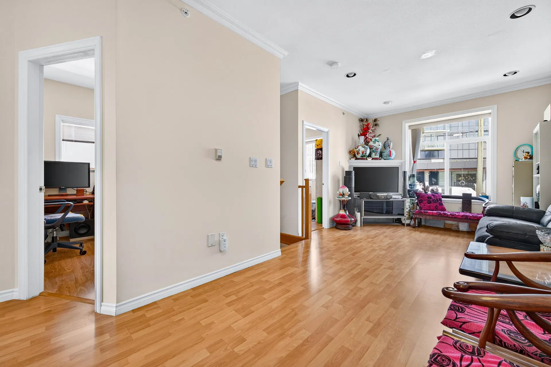 Photo 5 of 24 at 650 W 70th Avenue
