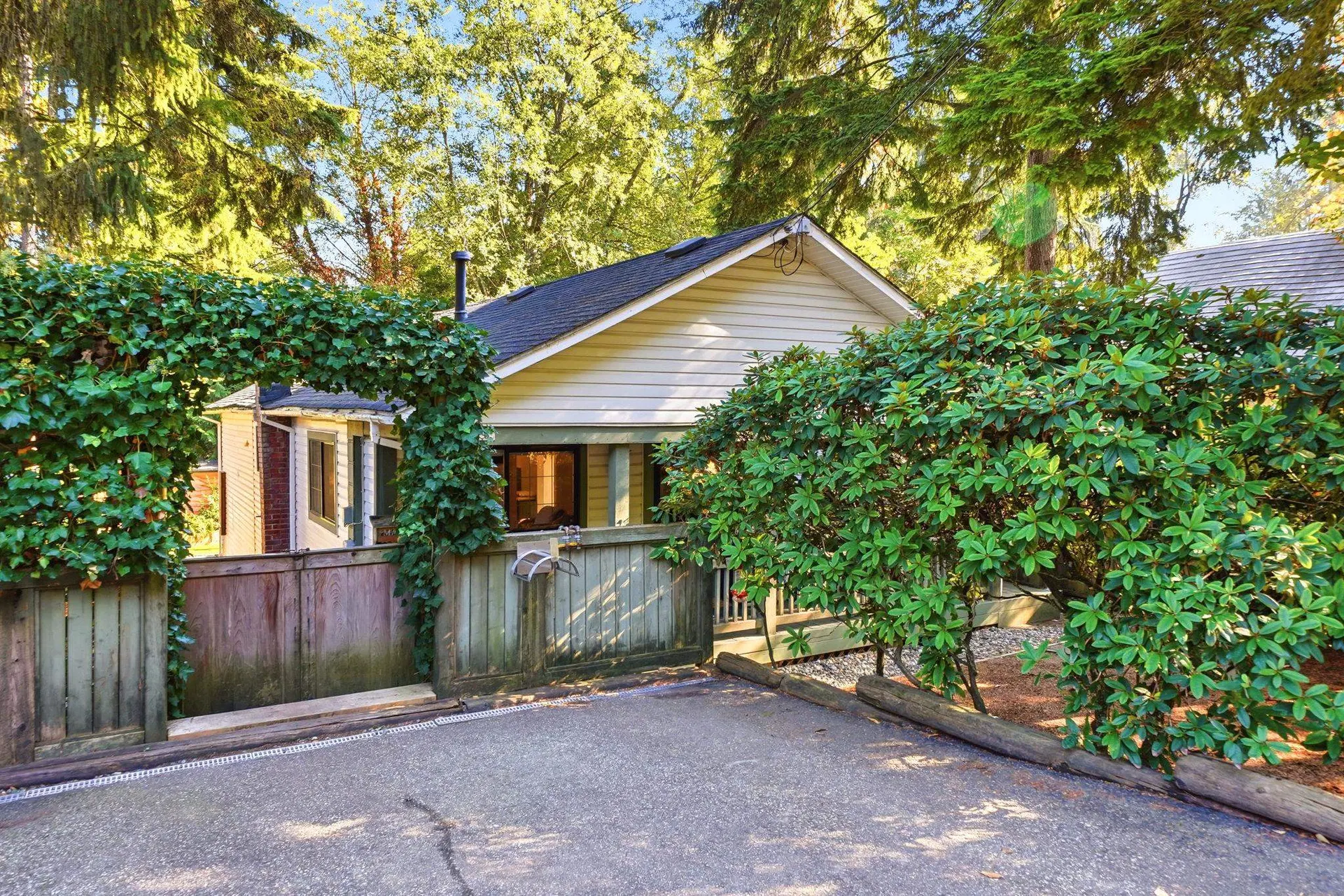 Photo 2 of 40 at 1720 Deep Cove Road