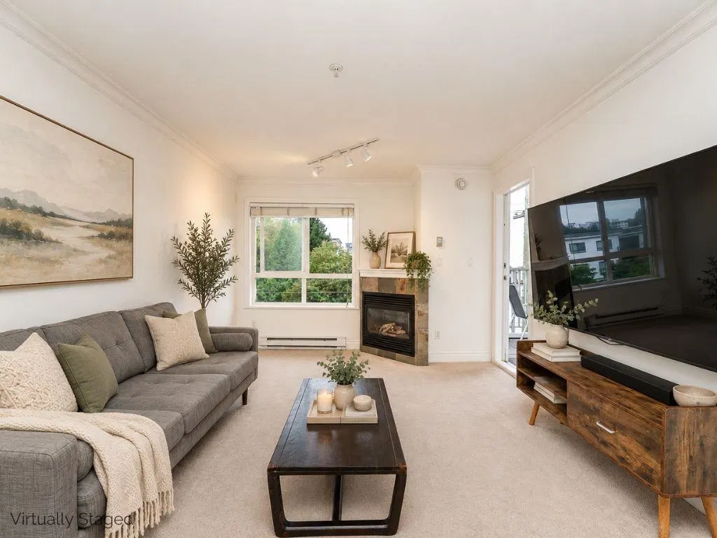 Photo 4 of 30 at #302 – 128 W 21st Street