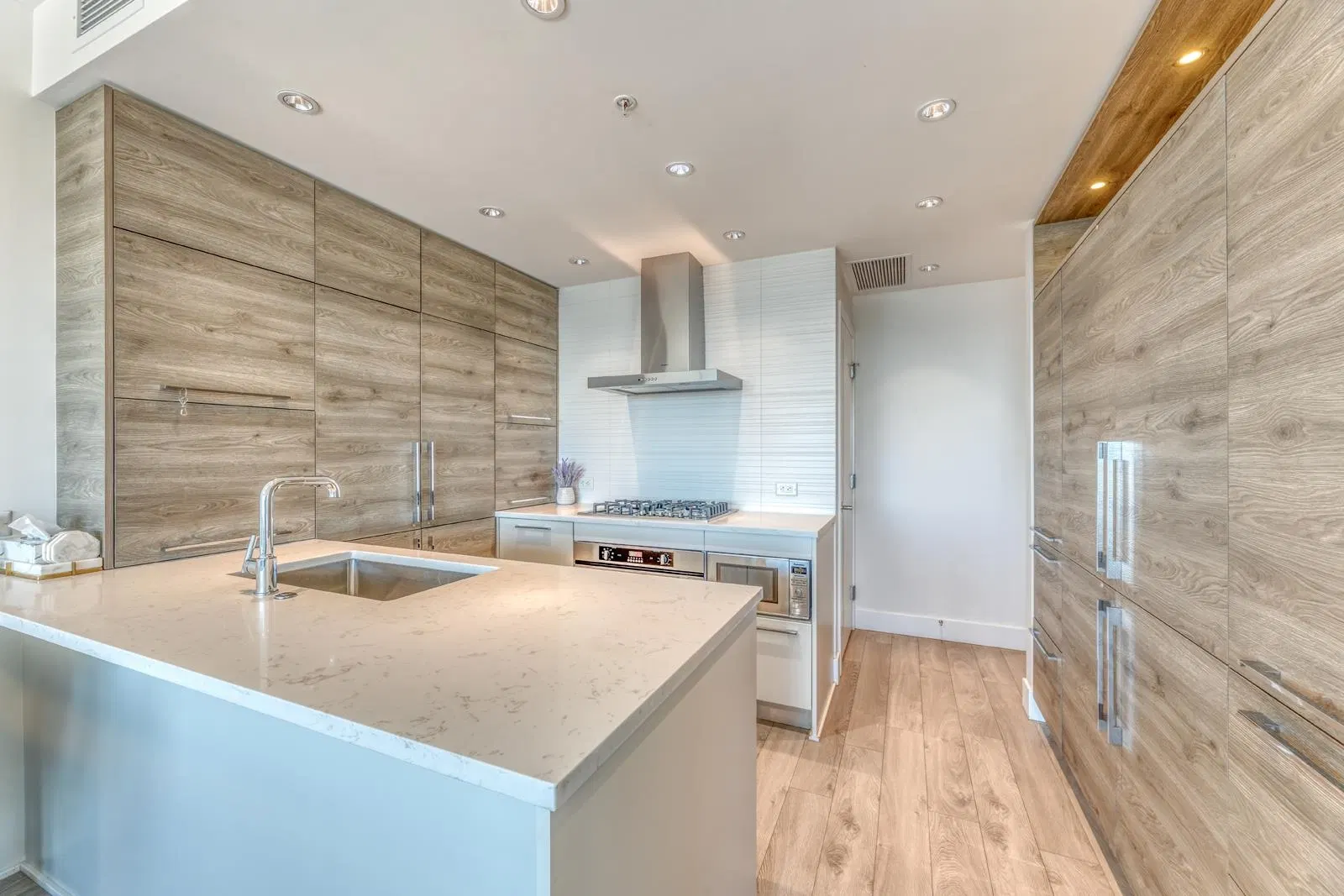 Photo 3 of 26 at #809 – 7303 Noble Lane