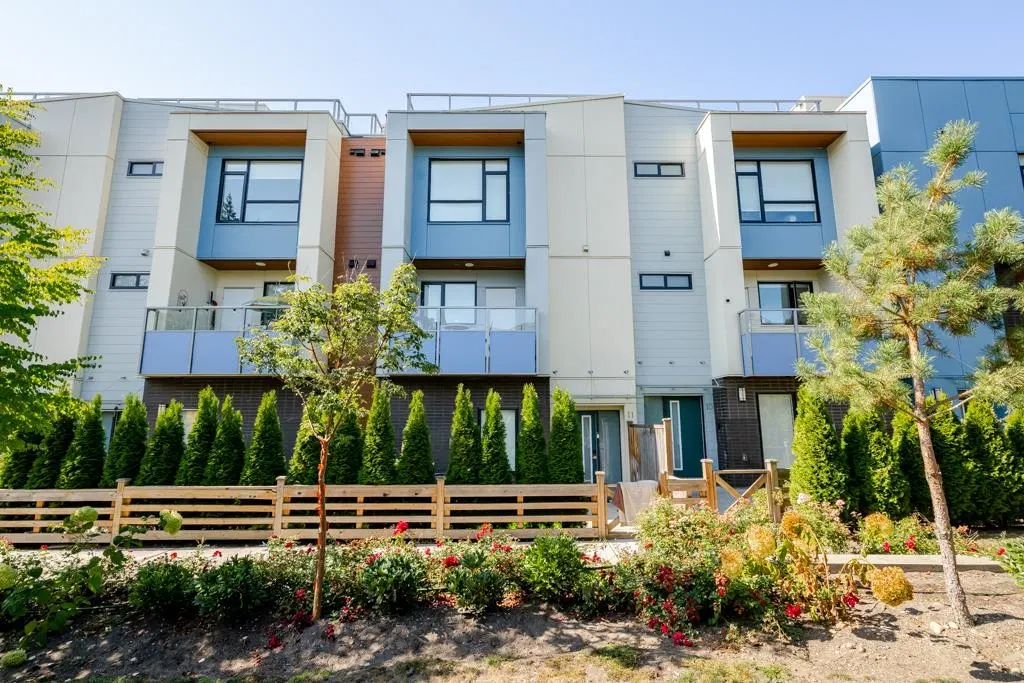 Photo 3 of 36 at #11 – 5858 132 Street
