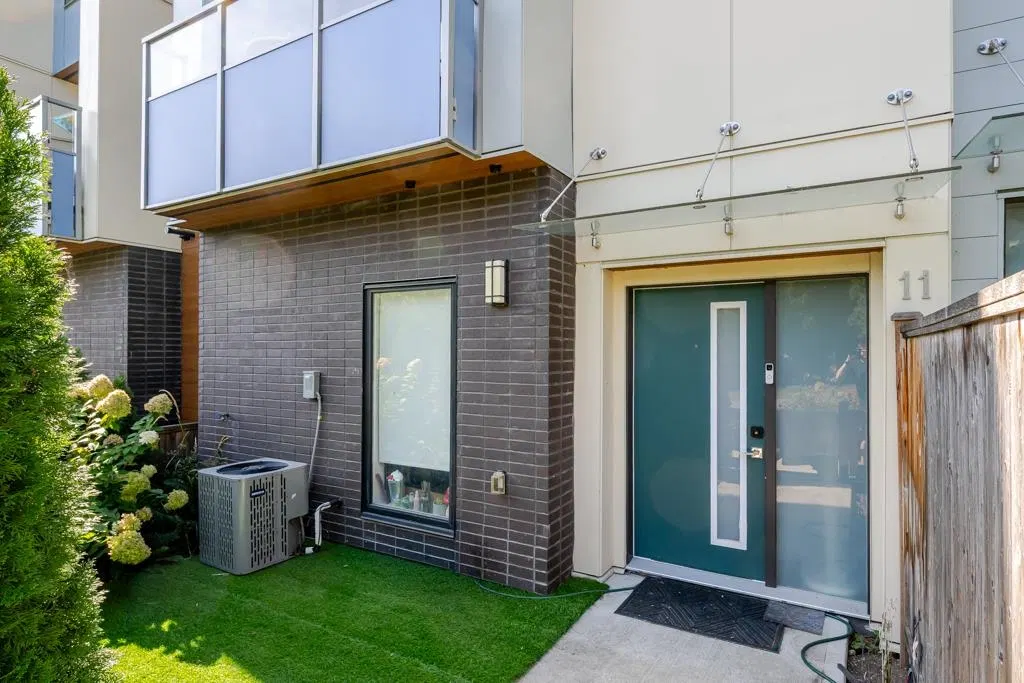 Photo 5 of 36 at #11 – 5858 132 Street