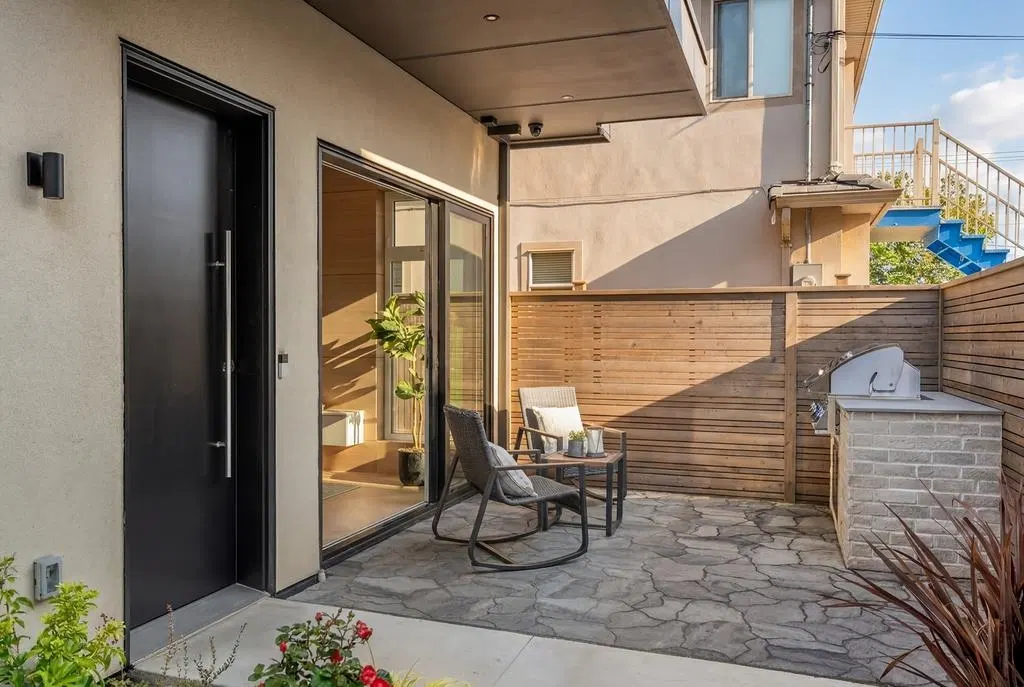 Photo 5 of 32 at #2 – 364 E 23rd Avenue
