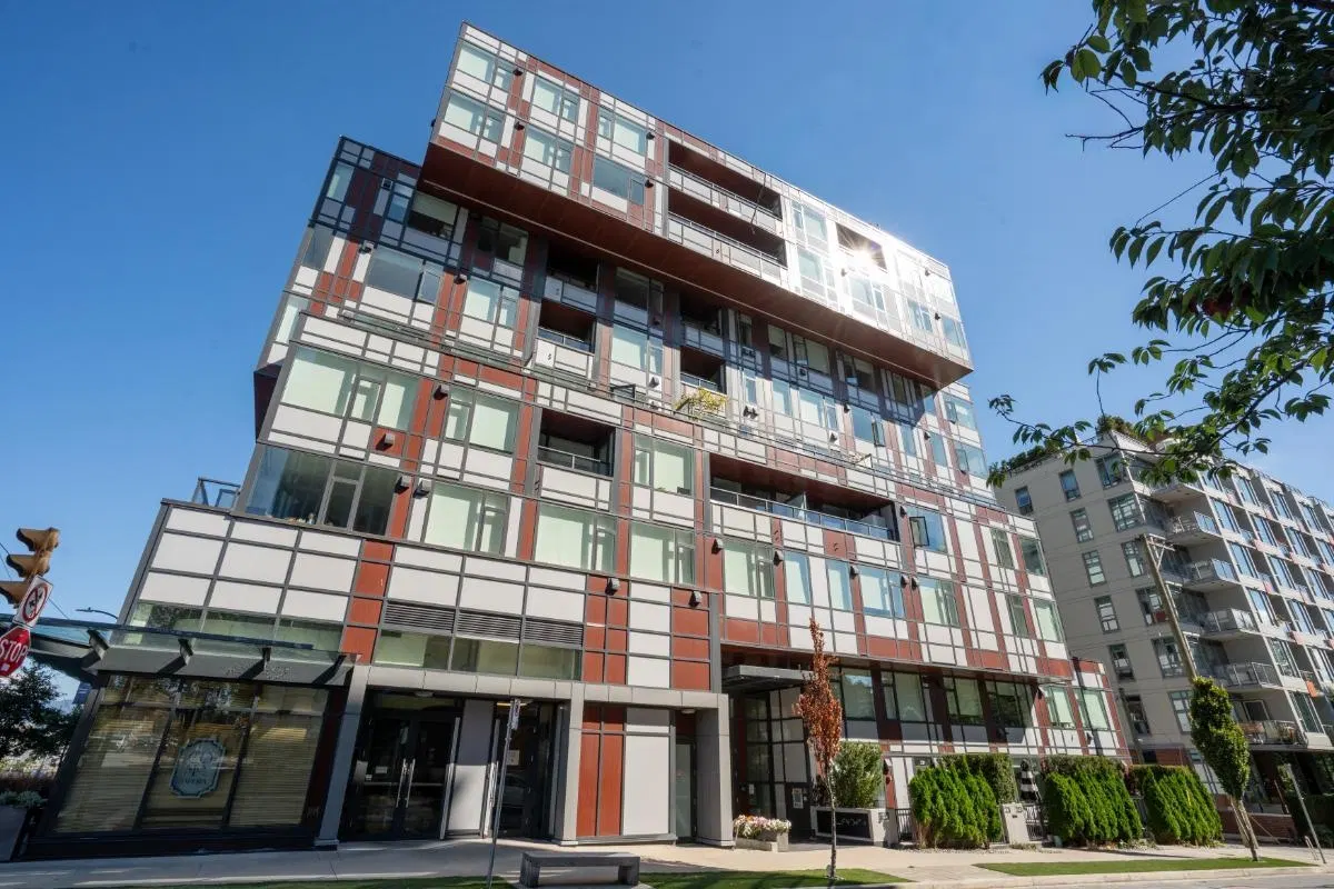 Photo 1 of 22 at #404 – 209 E 7th Avenue