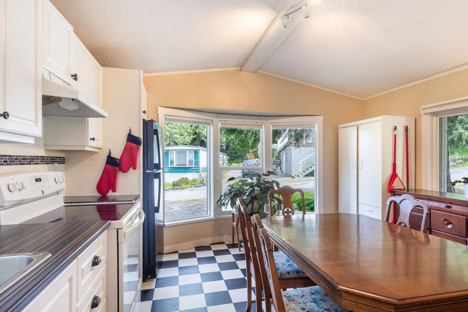 Photo 1 of 24 at #20 – 1416 North Road