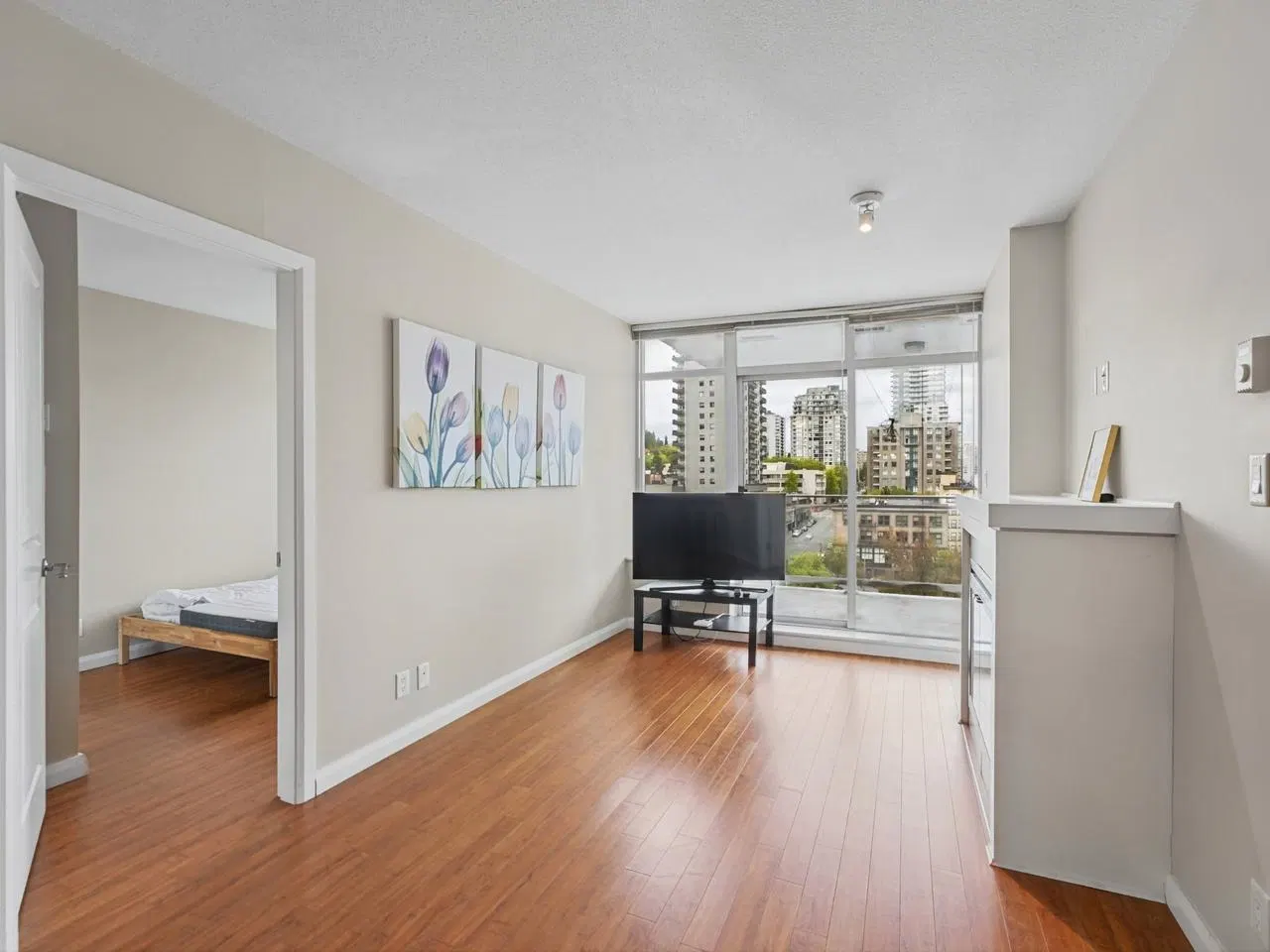 Photo 3 of 20 at #1205 – 888 Carnarvon Street