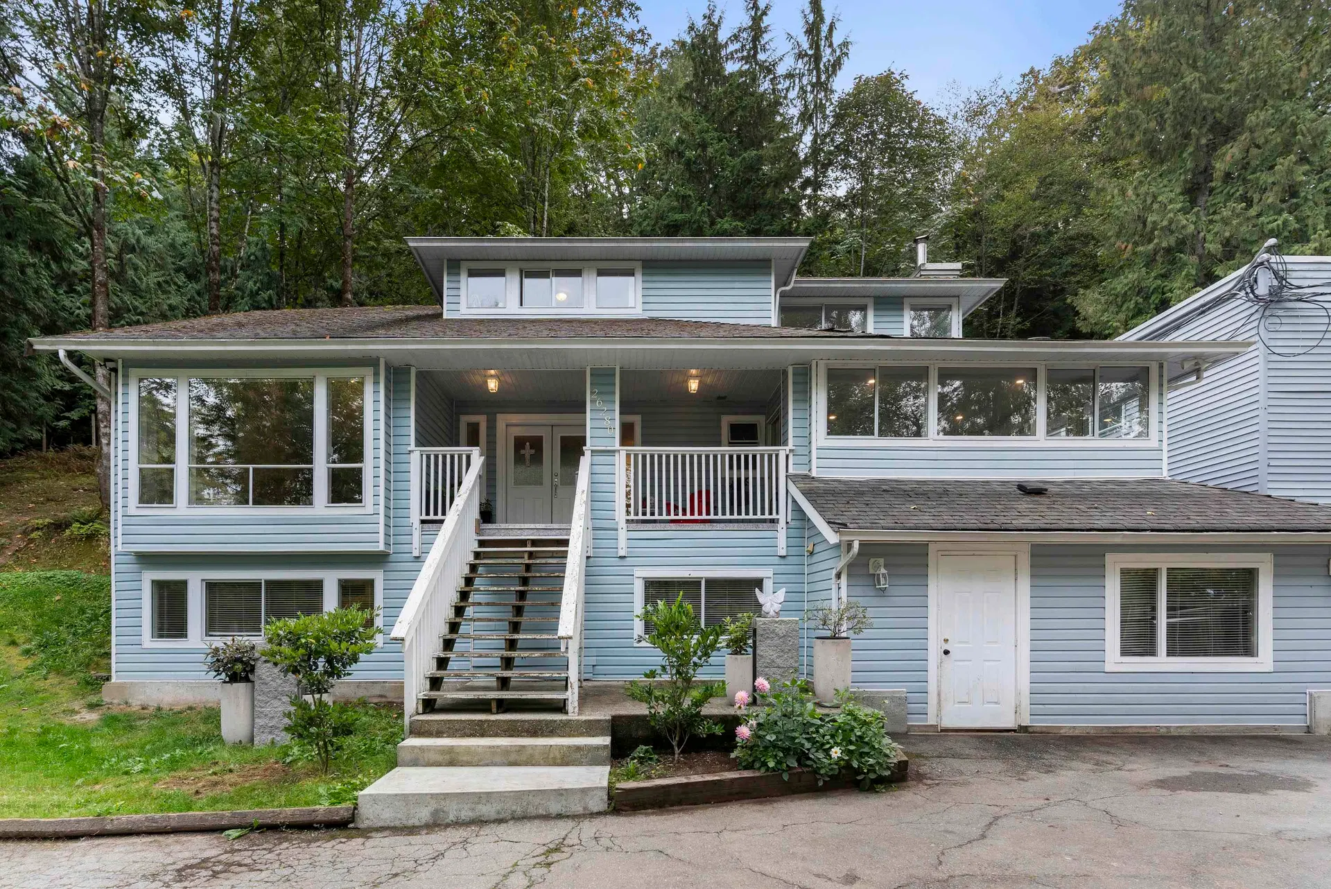 Photo 1 of 40 at 26280 Grant Avenue