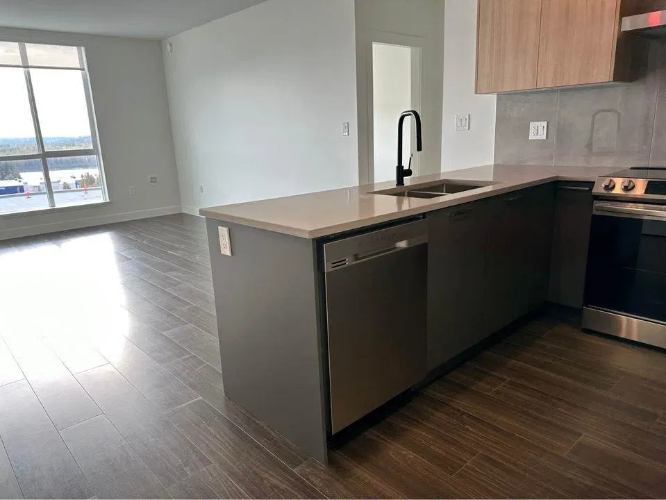 Photo 3 of 10 at 31896 Raven Avenue