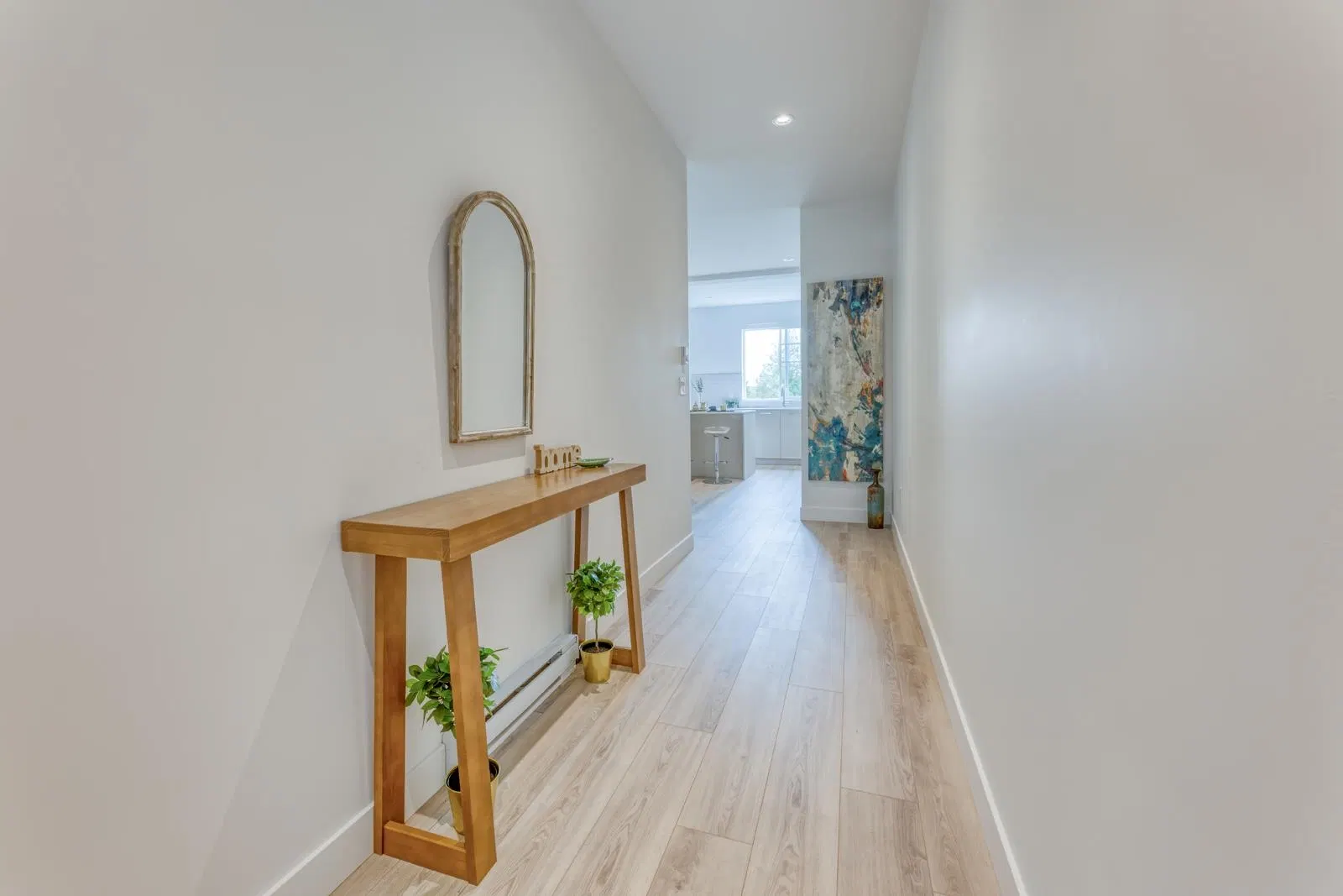 Photo 4 of 33 at #104 – 3421 Queenston Avenue