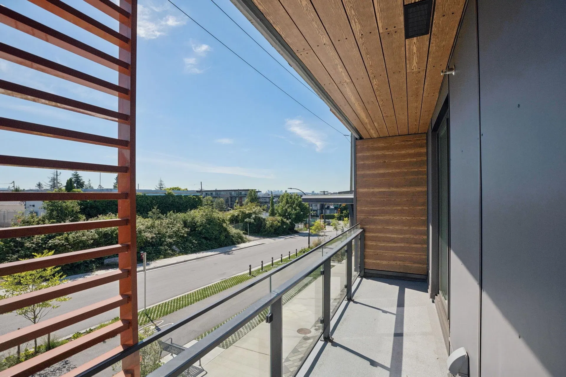 Photo 4 of 39 at #204 – 333 St. Davids Avenue