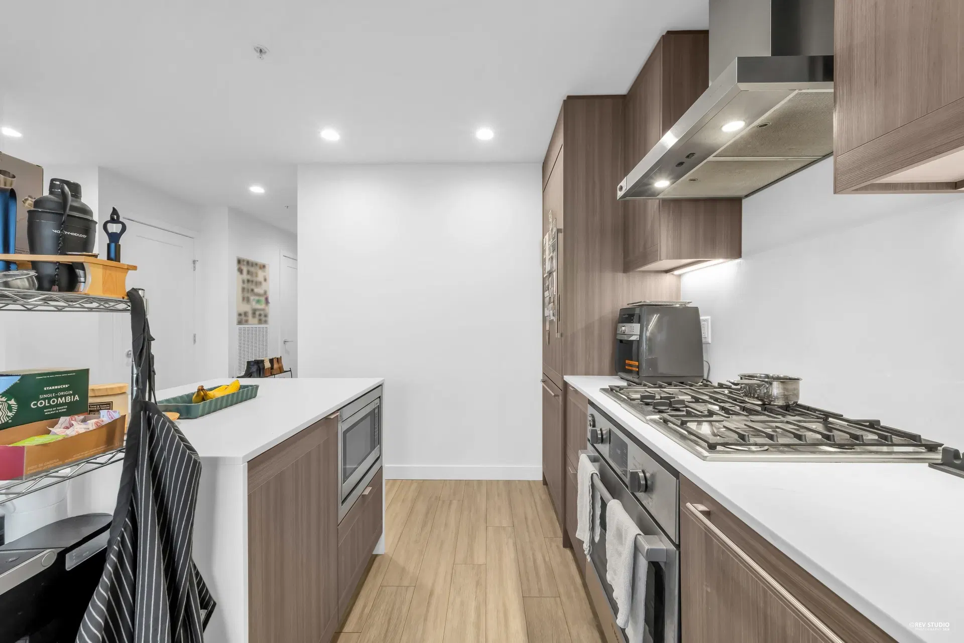 Photo 5 of 31 at #1105 – 2351 Beta Avenue