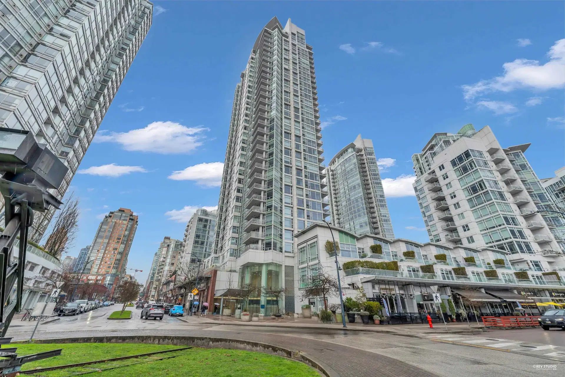 #1506 – 1199 Marinaside Crescent