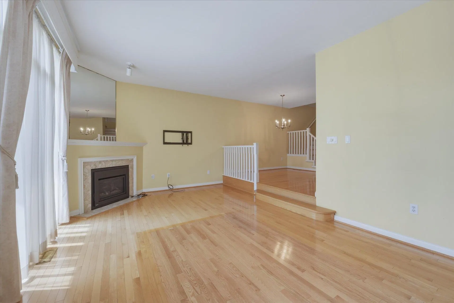 Photo 3 of 40 at #18 – 920 Citadel Drive