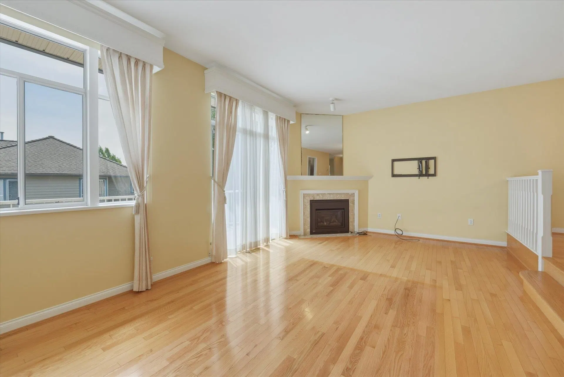 Photo 5 of 40 at #18 – 920 Citadel Drive