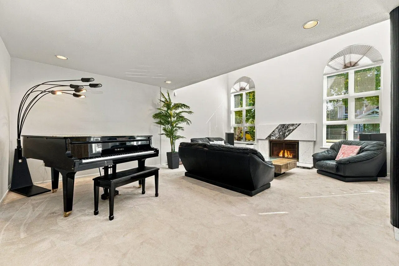 Photo 5 of 40 at 1039 W 29th Avenue