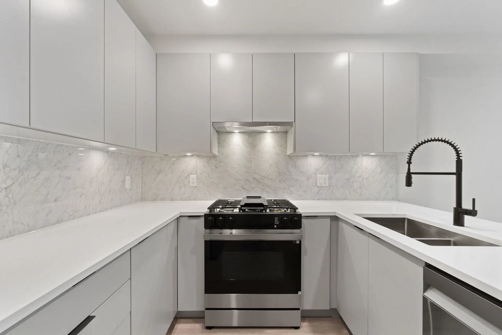 Photo 3 of 31 at #418 – 13258 105 Avenue