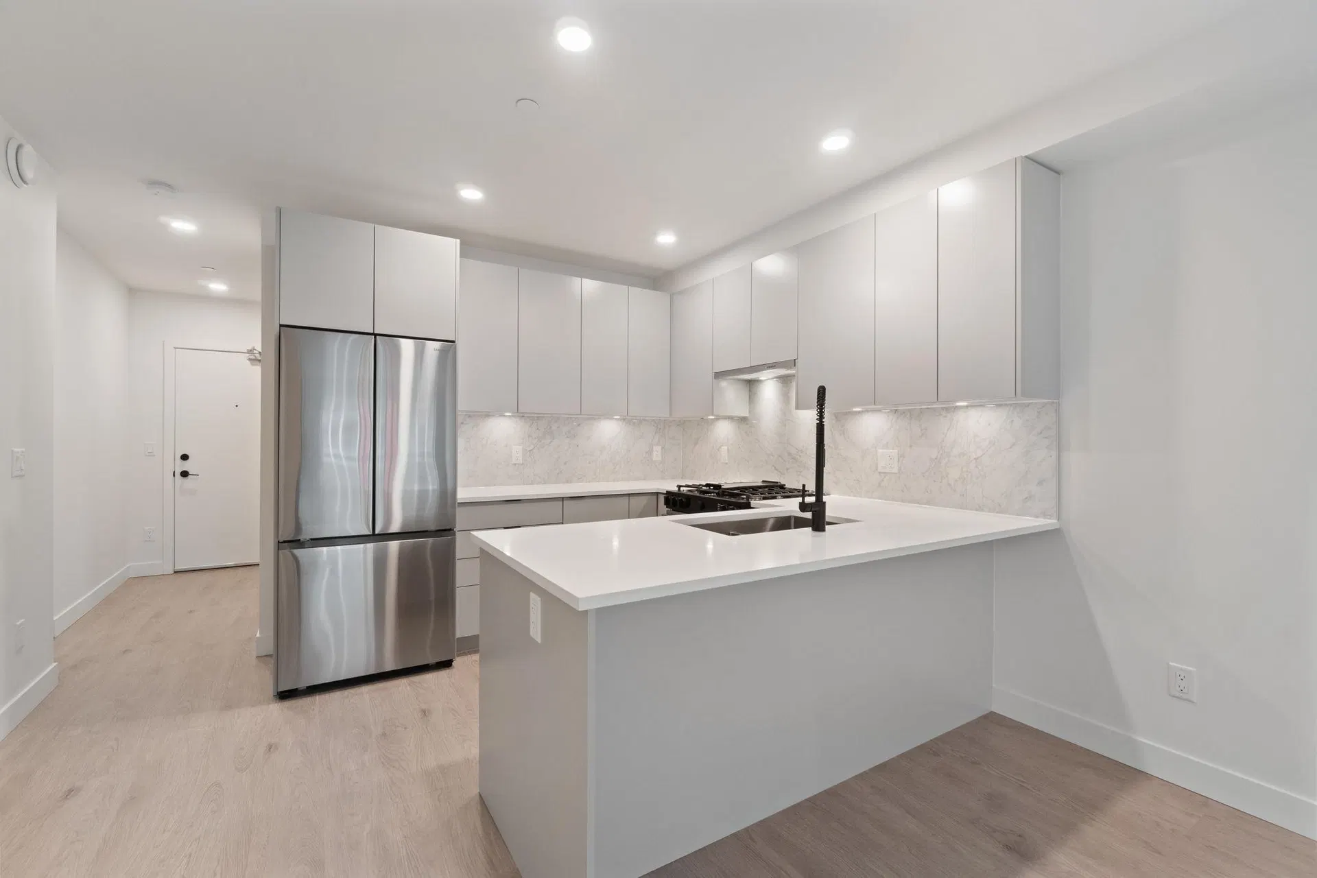 Photo 4 of 31 at #418 – 13258 105 Avenue