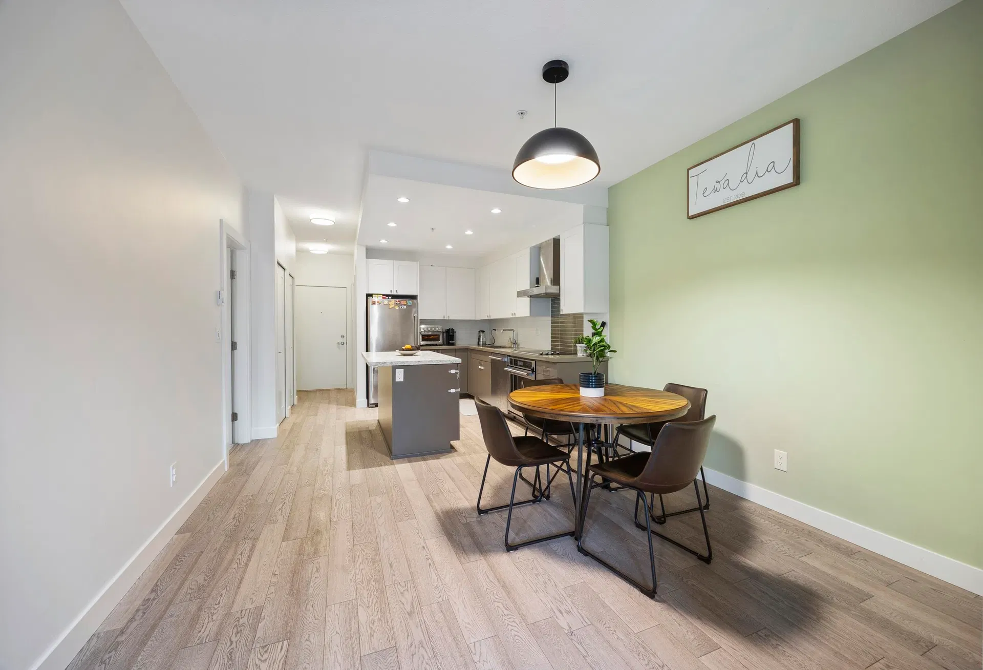 Photo 4 of 40 at #209 – 3399 Noel Drive
