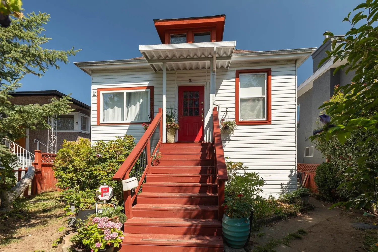 Photo 1 of 24 at 309 E Woodstock Avenue