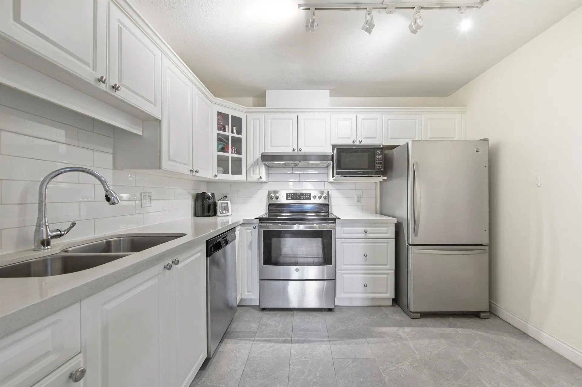 #105 – 5735 Hampton Place