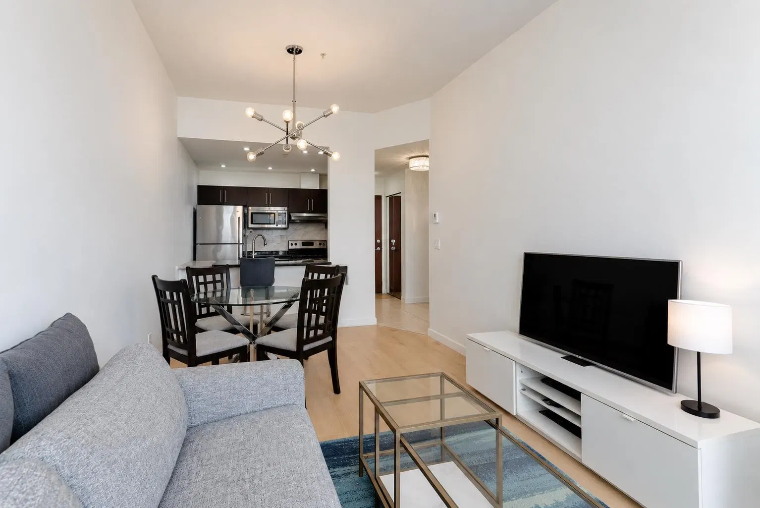 Photo 5 of 19 at #807 – 1010 Howe Street