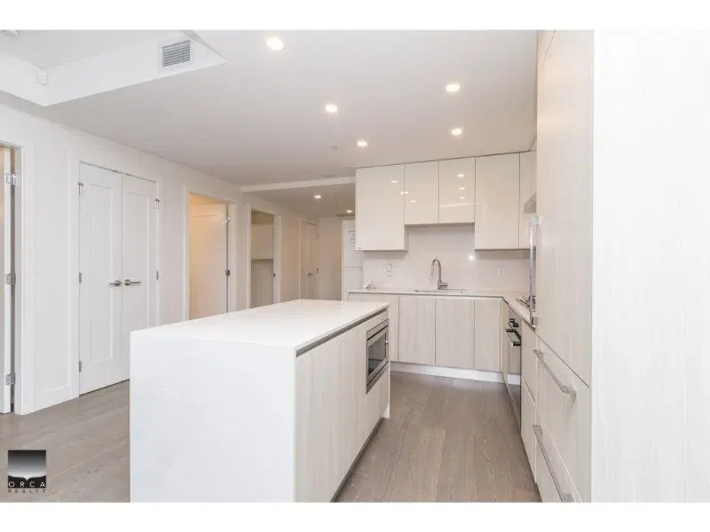 Photo 5 of 23 at #108 – 488 W 58th Avenue