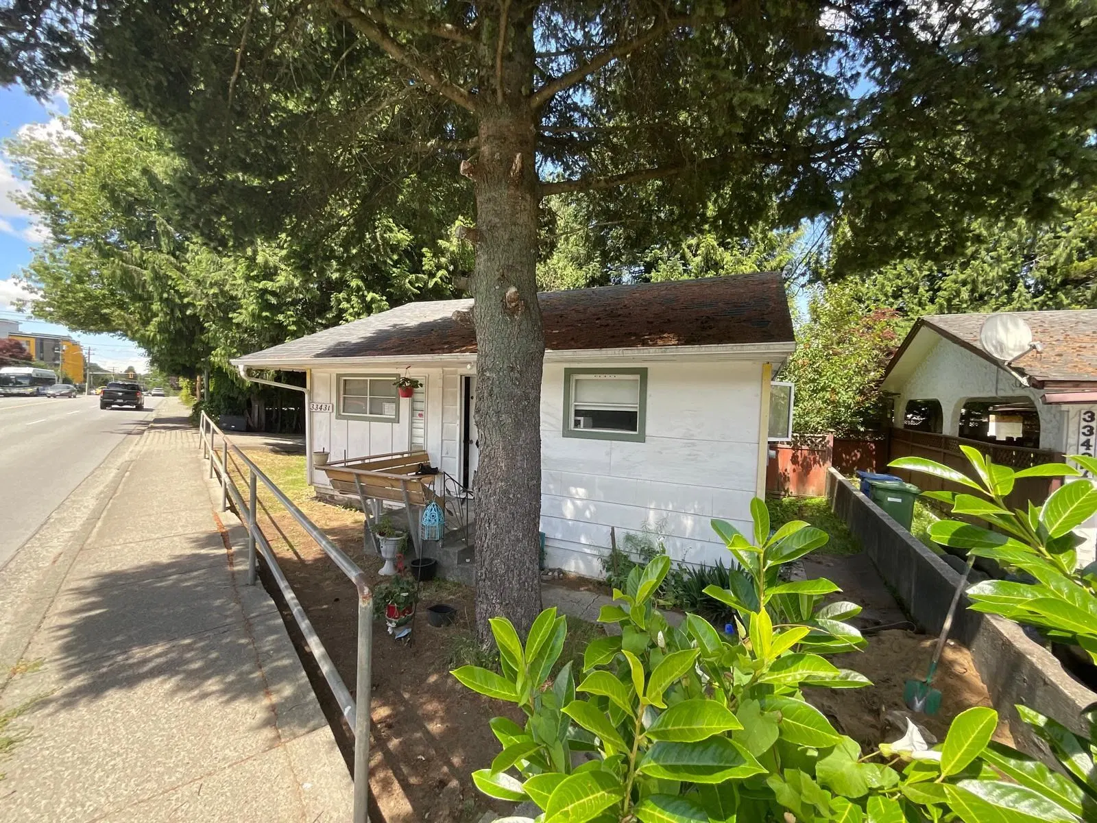 Photo 5 of 5 at 33431 George Ferguson Way