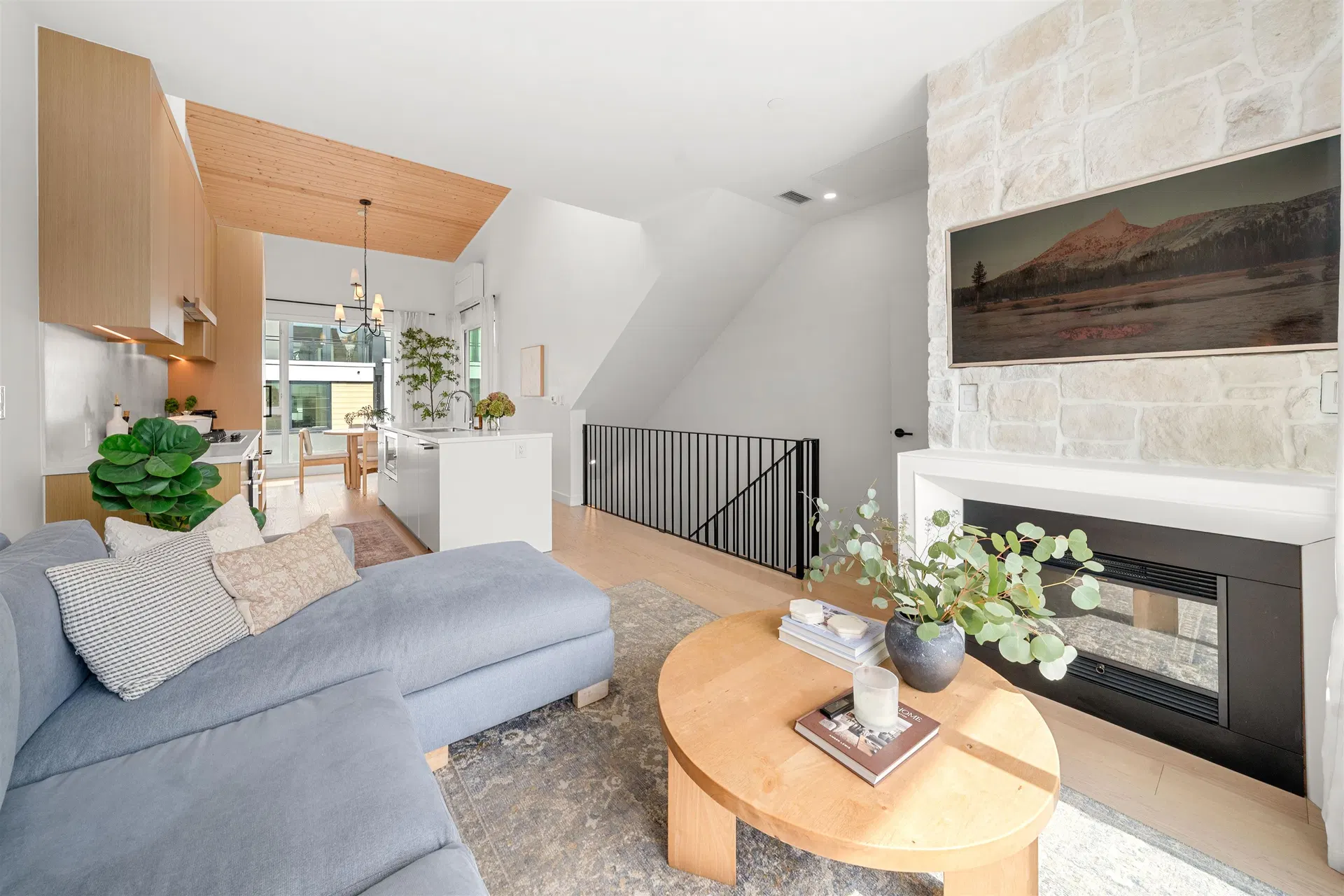 Photo 2 of 28 at #224 – 650 E 2nd Street