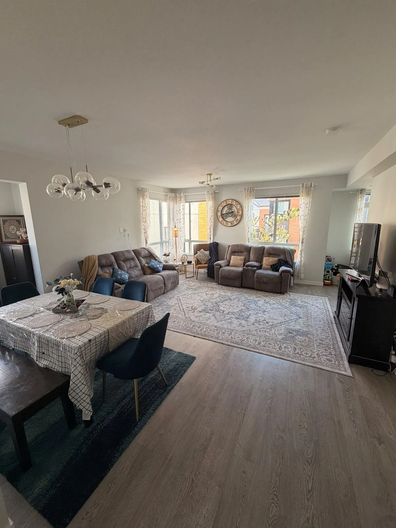 Photo 5 of 30 at #145 – 15111 Edmund Drive